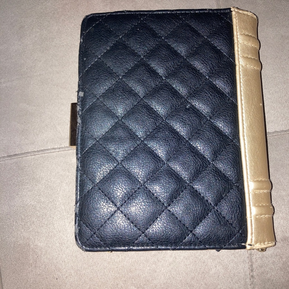 Love book purse